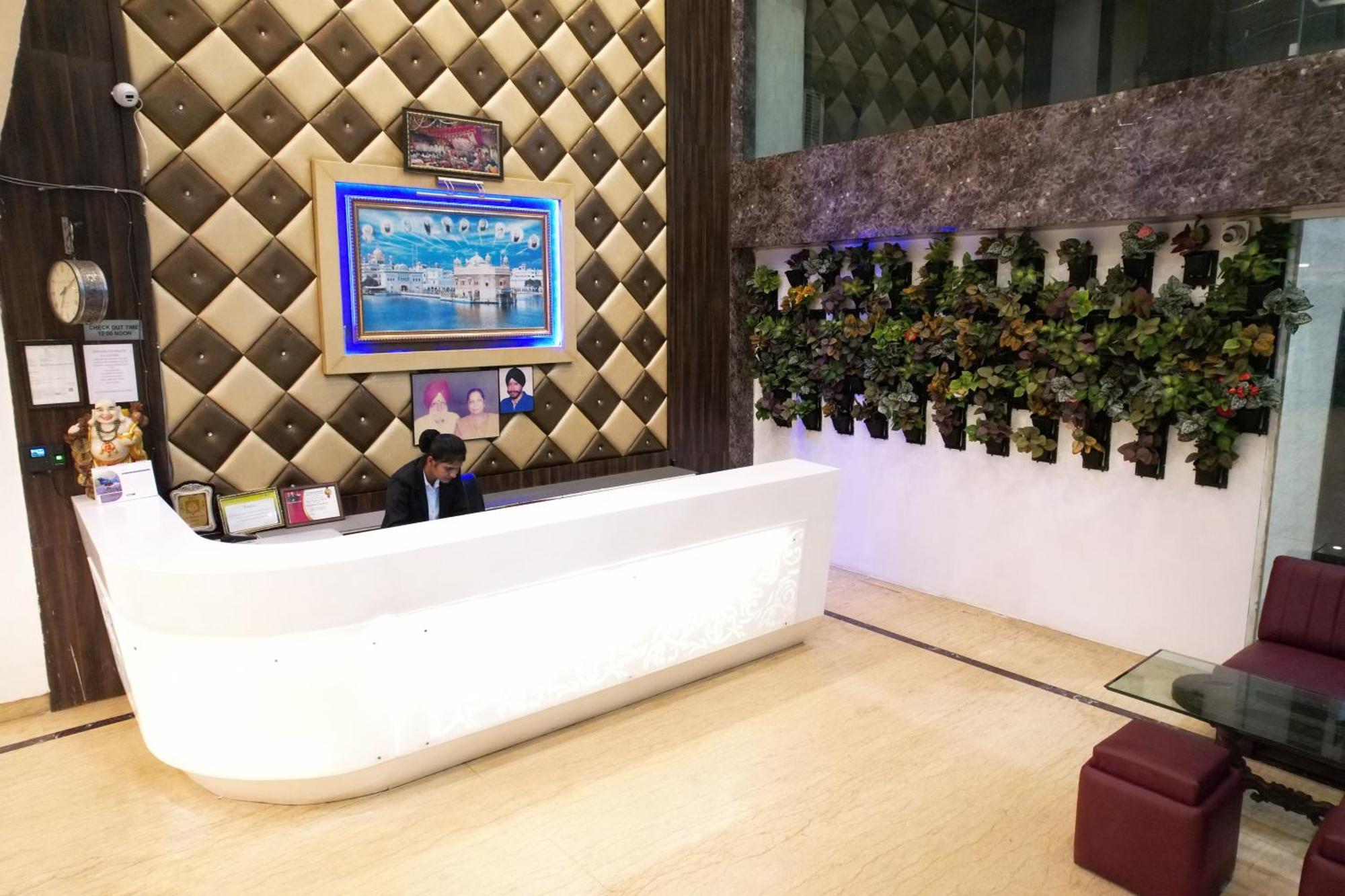 Hotel Sheetal International Rāipur Zewnętrze zdjęcie