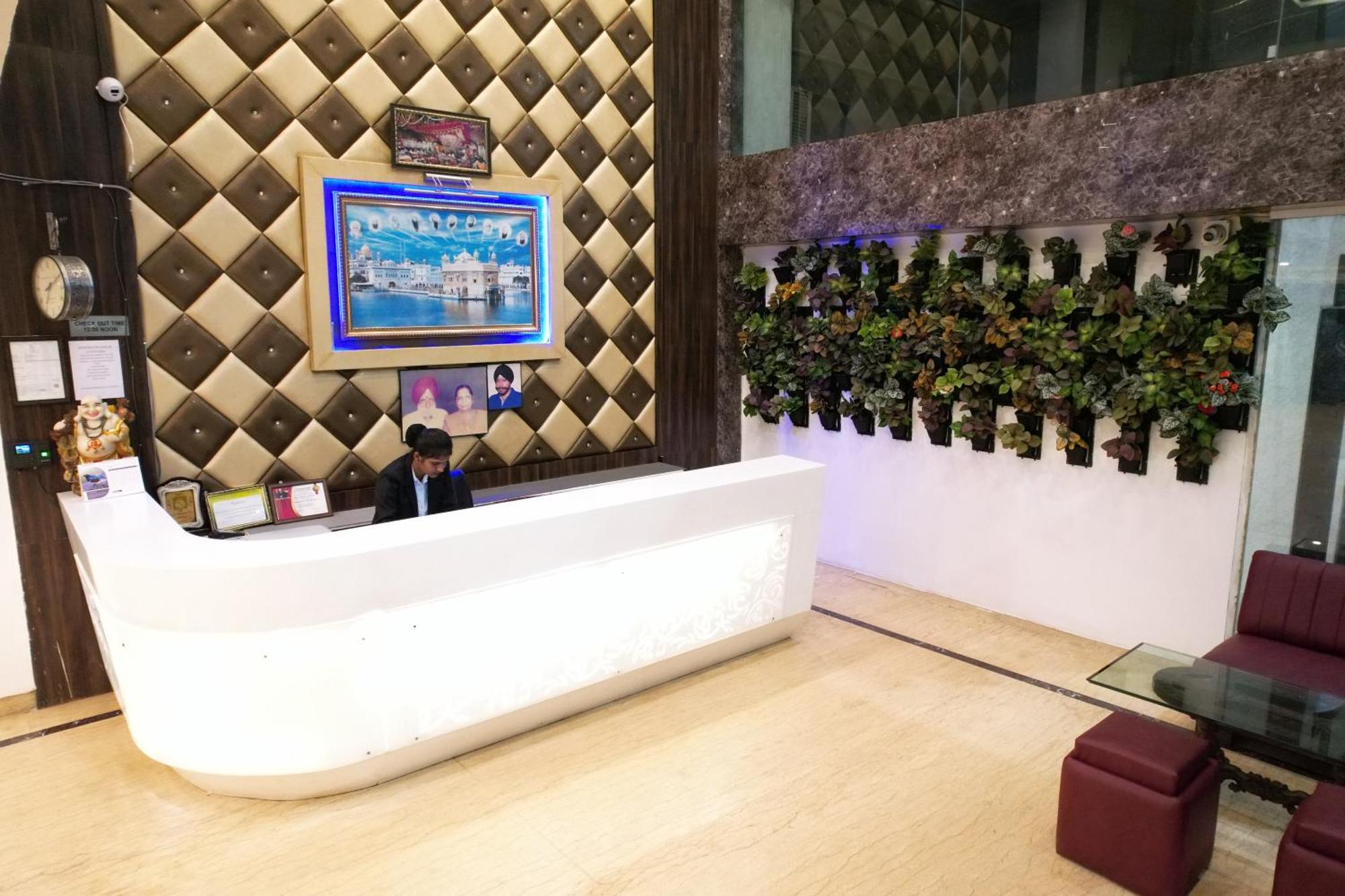 Hotel Sheetal International Rāipur Zewnętrze zdjęcie